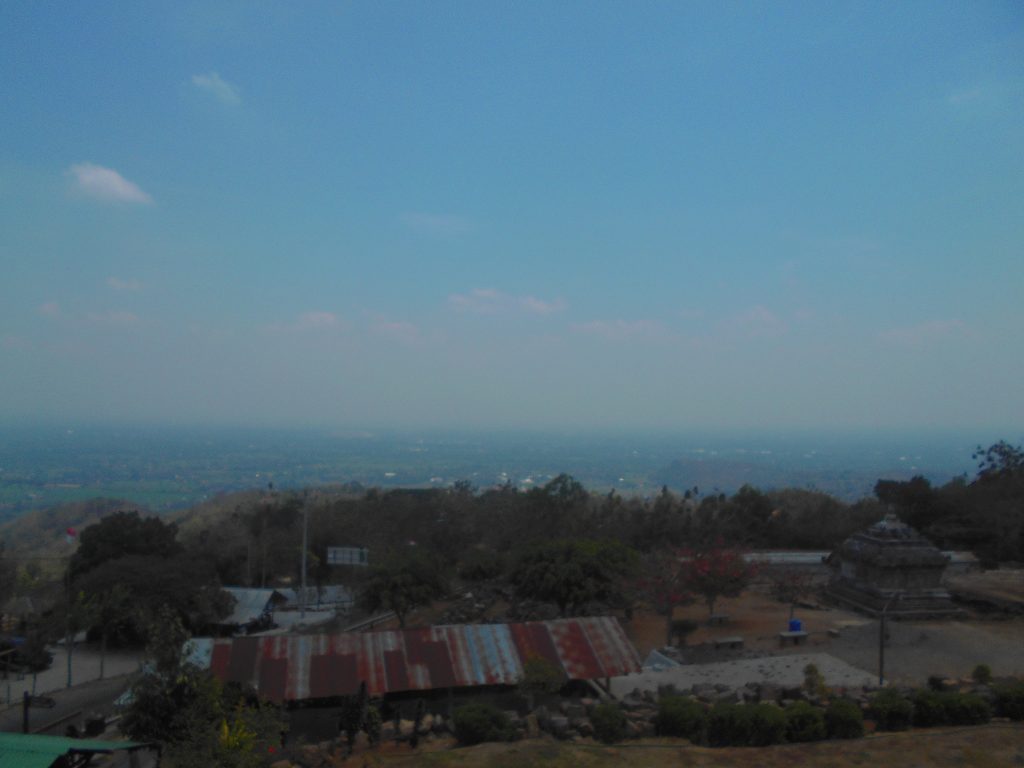 Pemandangan dari Kompleks Candi Ijo