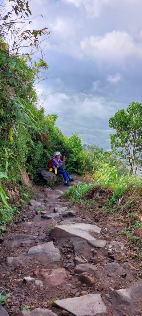 Pendakian Tektok ke Gunung Andong via Sawit